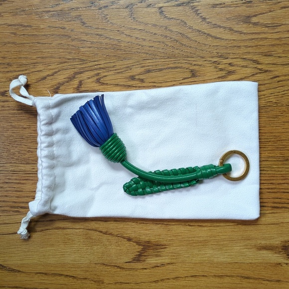 NEW Bottega Veneta Leather Blue Flower Keychain With Dustbag - Picture 3 of 14